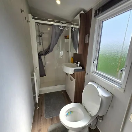 Seaside Chalet Lathum